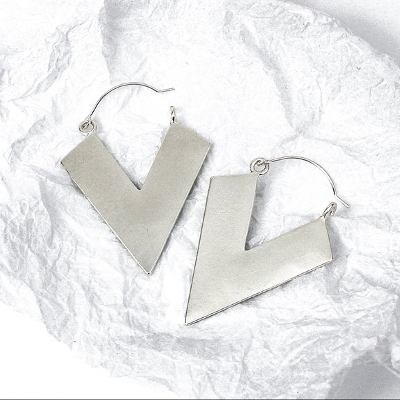 Any 2/$20! Silver V Ear Wire Earrings - Picture 4 of 7
